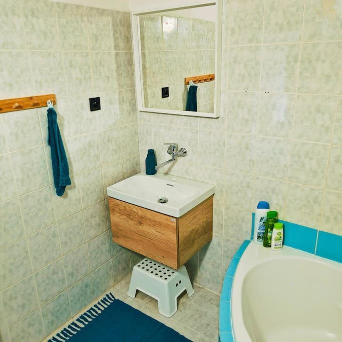 Ferienwohnung Cervena Cesta Kunovice Exterior foto
